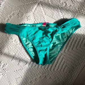 Victoria’s Secret bottoms small